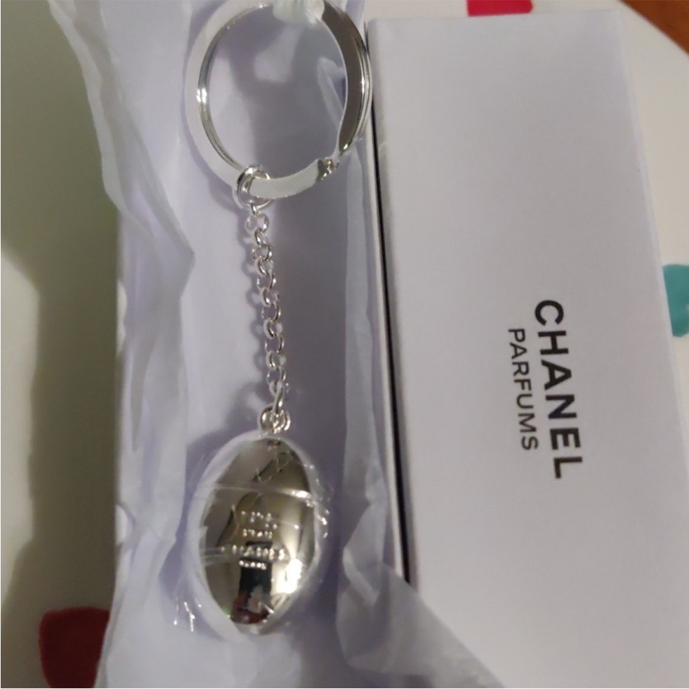 Chanel Silver Keychain - Picture 3 of 9